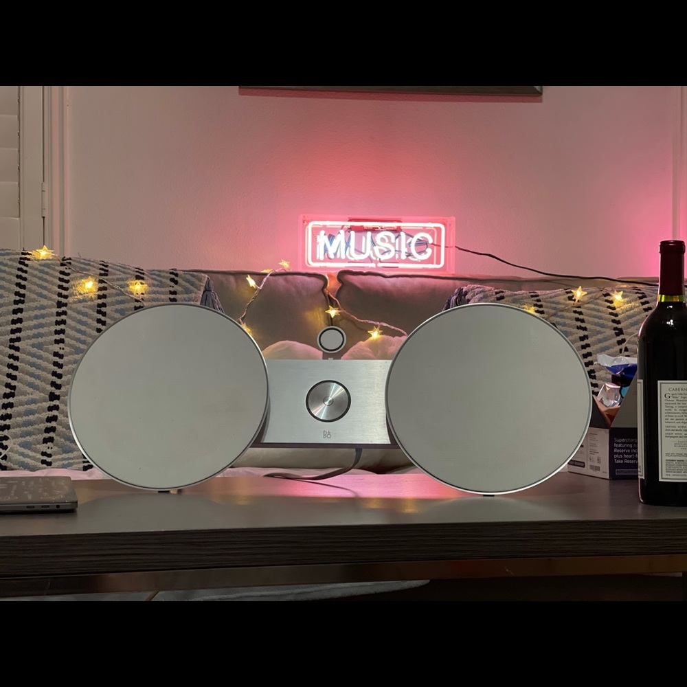Bang Olufsen Beoplay A8 speaker